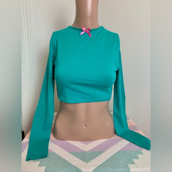 PrettyLittleThing upcycled bow crop top - Picture 1 of 5
